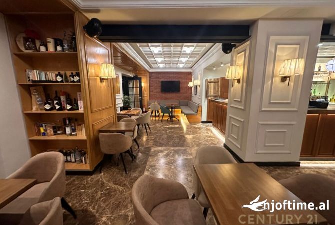 Ambiente Commerciale in Vendita 2+1 a Tirana - 30,000 Euro