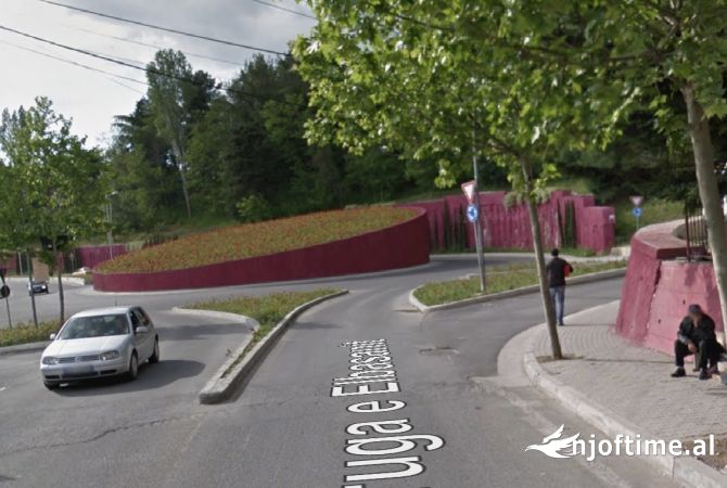 Ambiente Commerciale in Affitto 2+1 a Tirana - 3,500 Euro