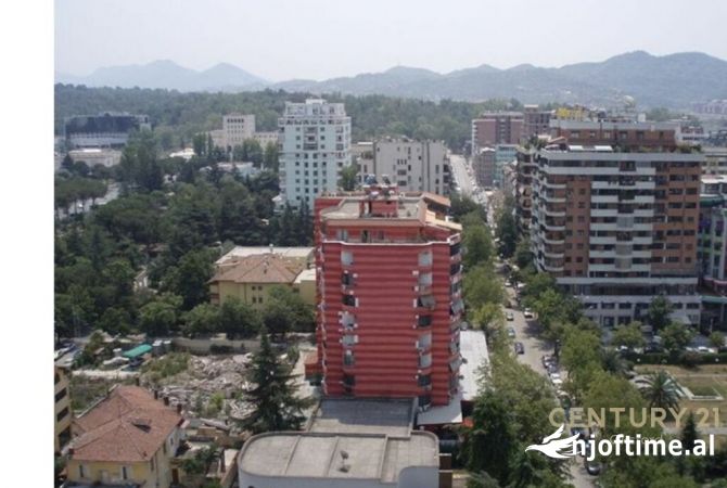 Ambiente Commerciale in Affitto 1+1 a Tirana - 3,000 Euro