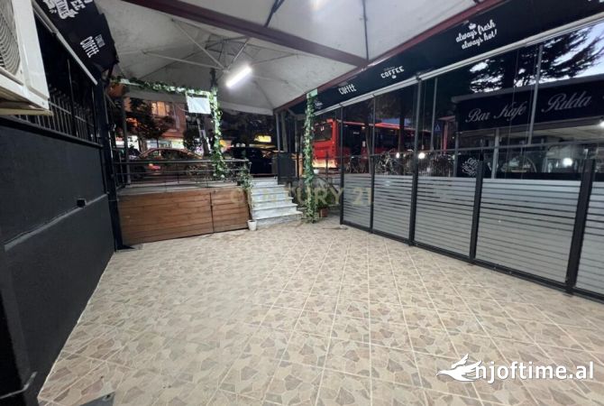 Business Property for Rent 2+1 in Tirana - 400 Euro