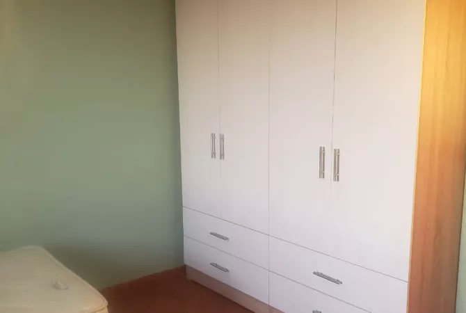 Jepet me qera apartament 2+1 Te Komuna e Parisit/65,000 All
