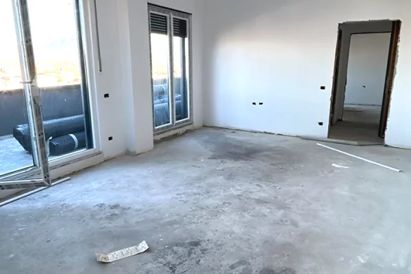 Appartamento in vendita a Tirana 1+1, Vuoto