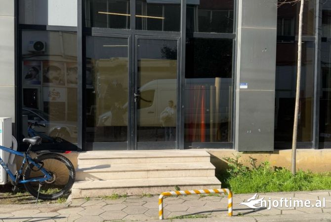 Business Property in Sale 3+1 in Tirana - 139,380 Euro