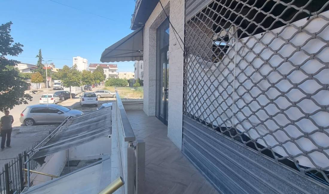 Shitet Ambient Biznesi – 187m2, Lagja 18 Durres
