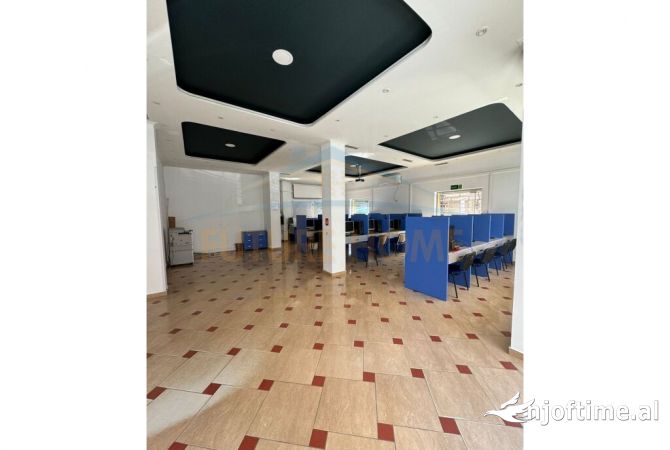 Business Property for Rent 3+1 in Tirana - 800 Euro
