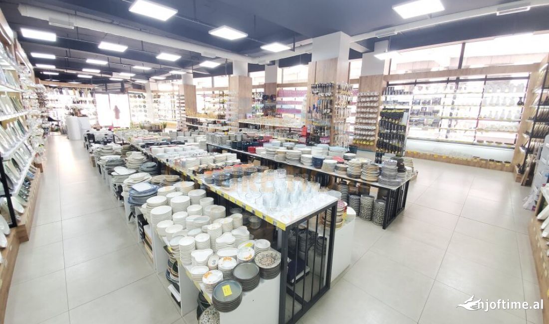 Shitet, Ambient Biznesi, Komuna e Parisit Tirane.