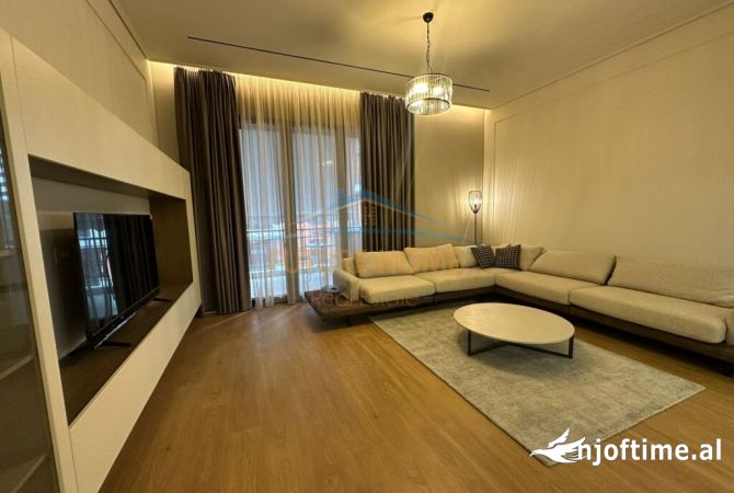 Noleggio Auto 2+1 a Tirana - 1,300 Euro