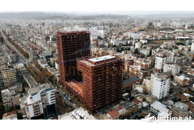 Ambiente Commerciale in Affitto 3+1 a Tirana - 2,000 Euro