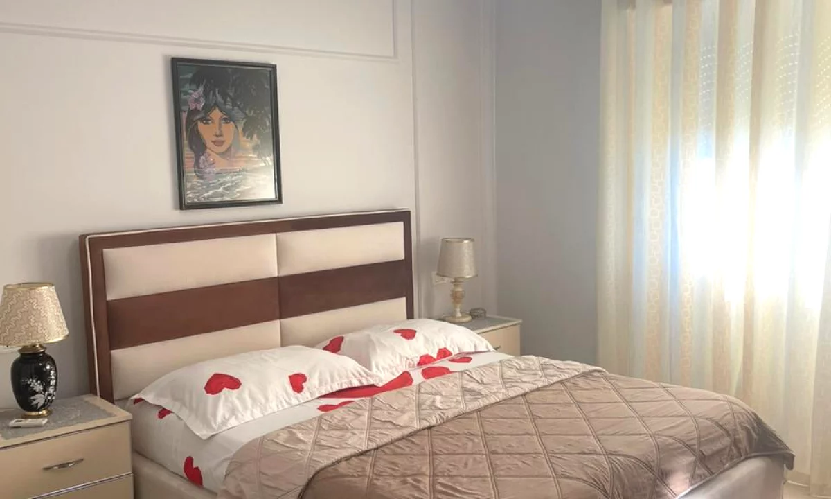 Shtepi me qera Apartament ne Durres, 1+1, Mobilimi E mobiluar, Pagesa 40,000  Leke.