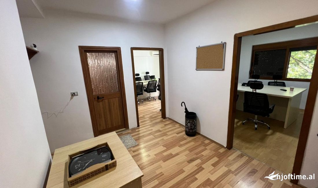 AMBIENT ZYRE PER QIRA