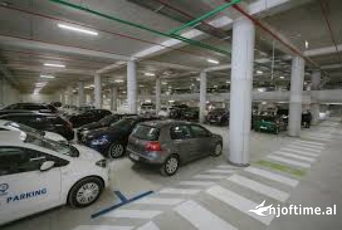 Parking ne shitje (5 Maj, Presidenca,Astir,Barrikadat, Yzberisht)