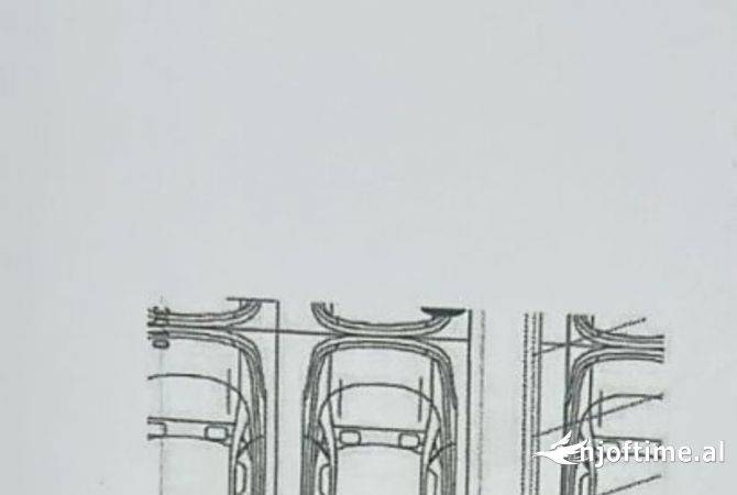 Parking per shitje, 5 Maj