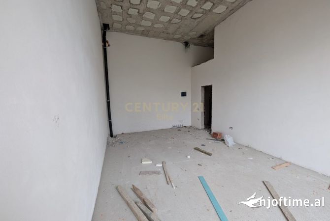 Ambient biznesi ne shitje 1+1 ne Tirane - 445,000 Euro