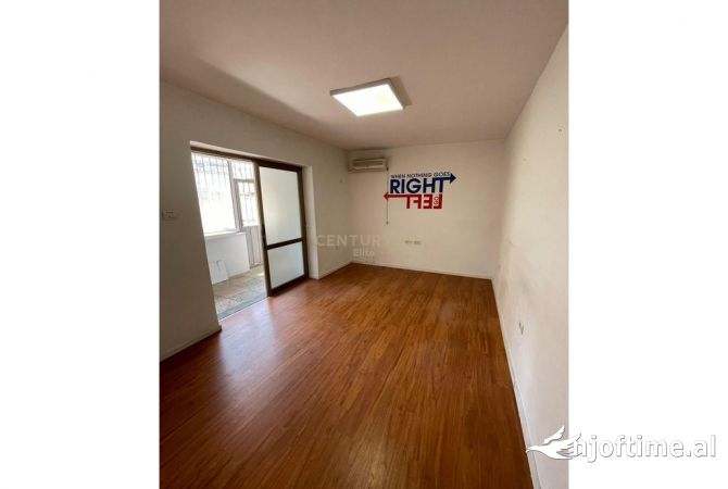 Jepet me qira apartament 3+1 per zyra ne Myslym Shyr!