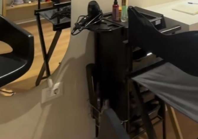 Jepet sallon bukurie me qira tek ish Parku