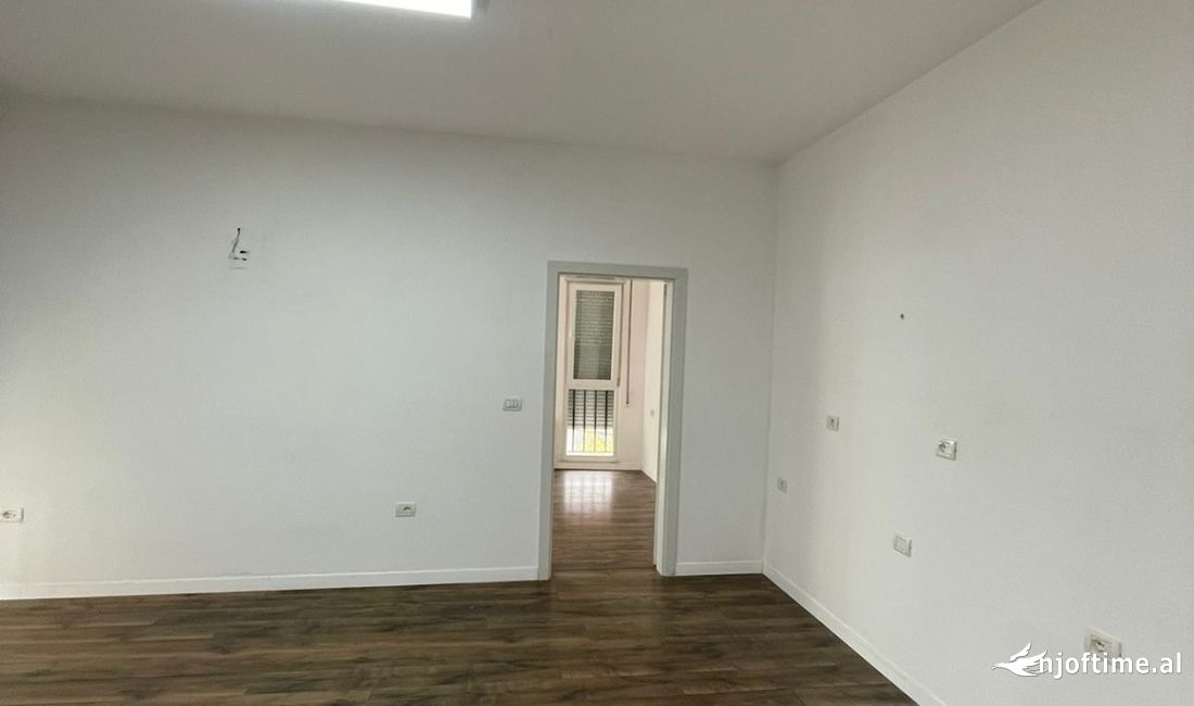 JEPET AMBIENT ZYRE ME QIRA 2+1