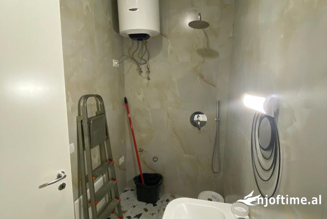 Ambient biznesi me qira ne Ali Demi