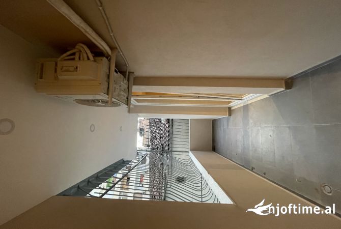 ZYRE ME QIRA - RR. KAVAJES PRANE XHAMISE