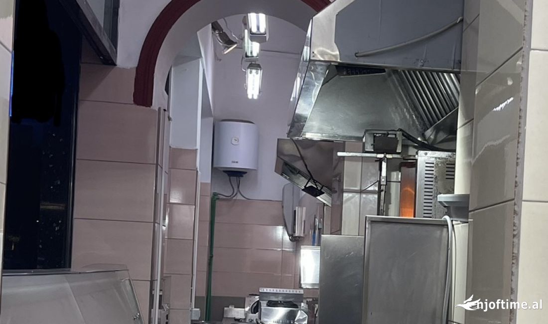 Ambient Fast Food me qira tek 21 dhjetori