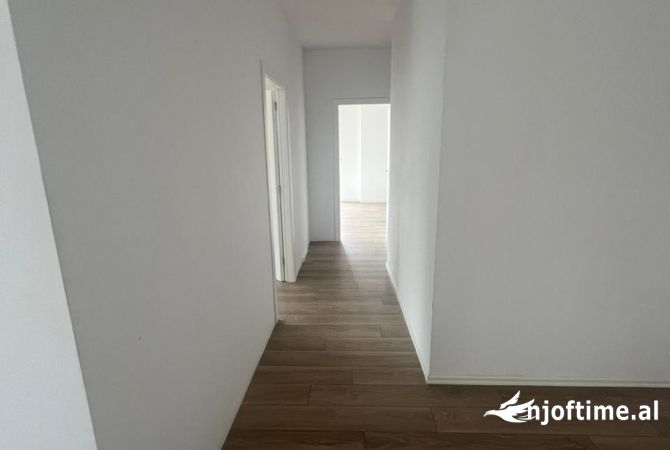 Ambient biznesi me qira tek rruga e kavajes