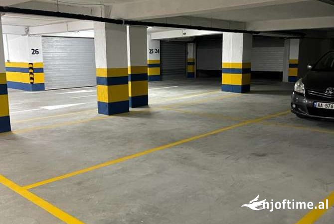 Business Property in Sale 4+1 in Tirana - 32,001 Euro