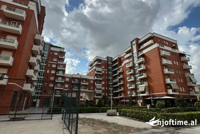 Ambiente Commerciale in Affitto 1+1 a Tirana - 3,001 Euro