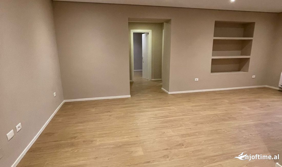 Apartament per Qira ne Rrugen e Kavajes – Ideal per Biznesin Tuaj!