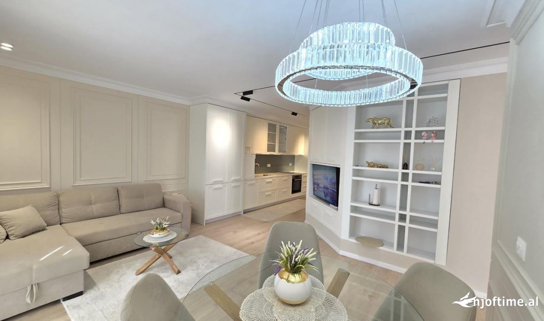 Shtepi ne shitje Apartament ne Tirane, 3+1, Mobilimi E mobiluar, Pagesa 306,001  Euro.