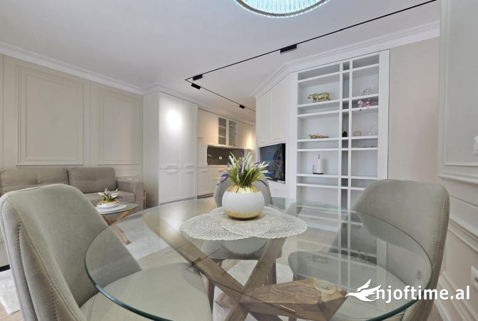 Shtepi ne shitje Apartament ne Tirane, 3+1, Mobilimi E mobiluar, Pagesa 306,001  Euro.