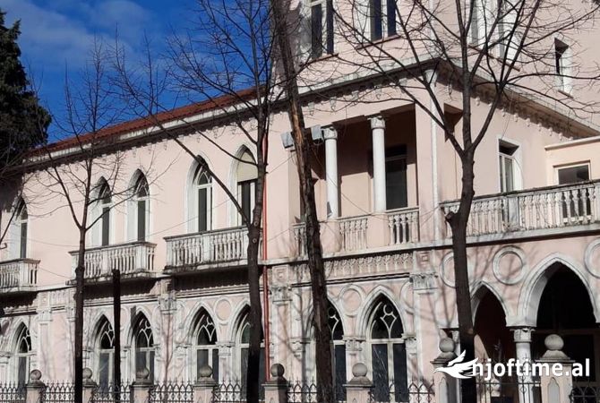 Business Property in Sale 1+1 in Tirana - 158,000 Euro