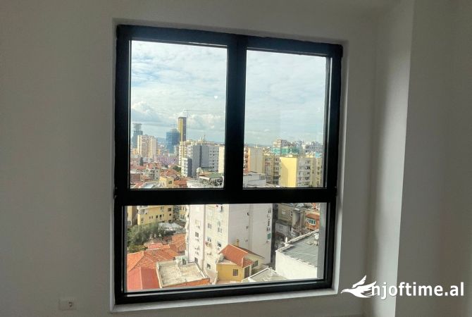 Ambient zyre me qira | Pazari Ri