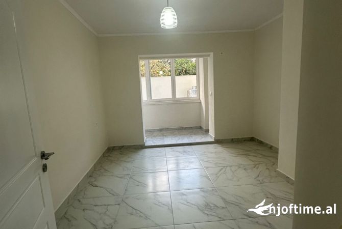 Ambient Zyre me qira tek Vasil Shanto