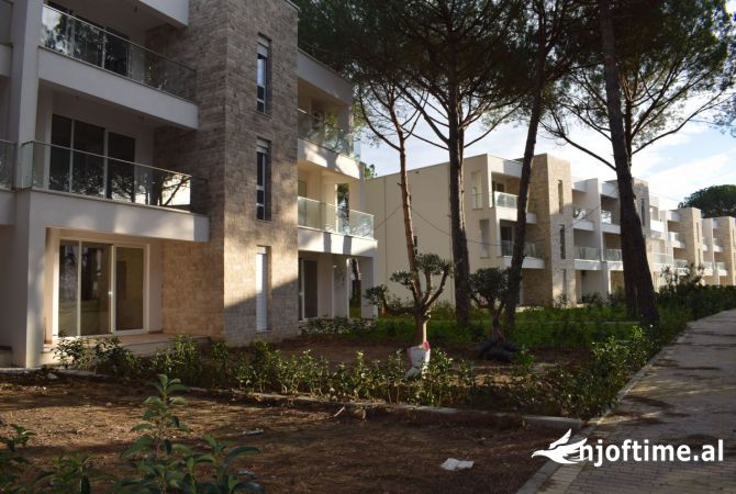 Shtepi ne shitje Apartament ne Durres, 2+1, Mobilimi Bosh, pa mobiluar, Pagesa 332,640  Euro.