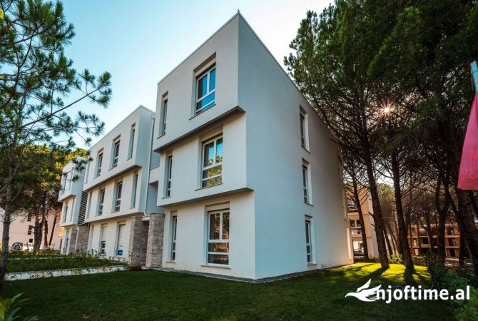 Shtepi ne shitje Apartament ne Durres, 2+1, Mobilimi Bosh, pa mobiluar, Pagesa 332,640  Euro.