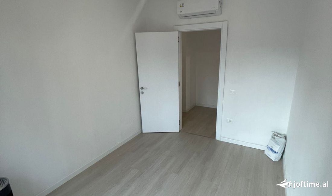 Apartament me qira i pershtatur per zyra