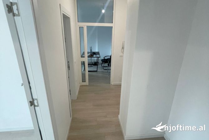 Apartament me qira i pershtatur per zyra