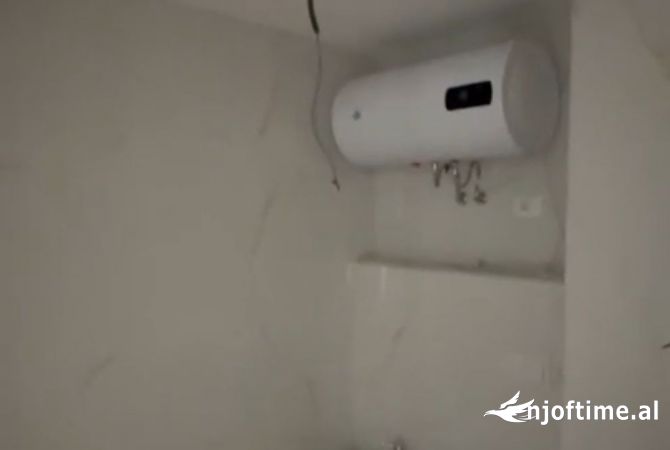 Appartamento in vendita a Tirana 2+1, Vuoto