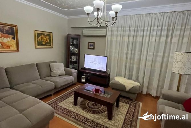 🏡 Apartament 2+1 me Qira – Blloku 🌆