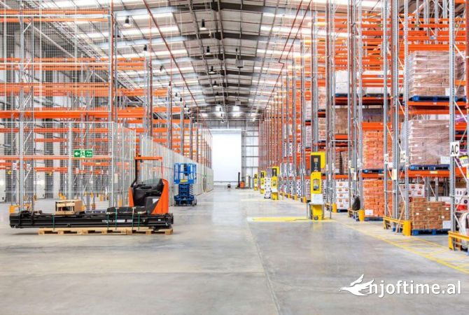 Jepet magazine me qira 1500m2 | Pez-Helmes