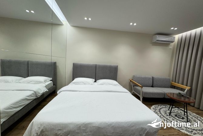 Shtepi ne shitje Apartament ne Tirane, 1+1, Mobilimi E mobiluar, Pagesa 183,999  Euro.