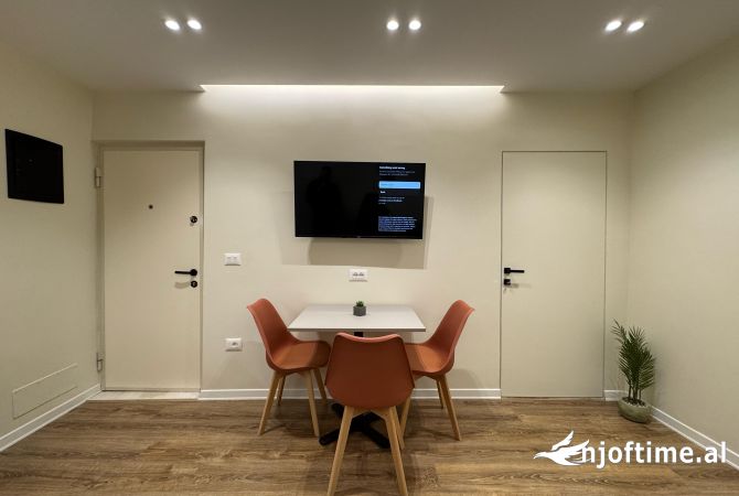 Shtepi ne shitje Apartament ne Tirane, 1+1, Mobilimi E mobiluar, Pagesa 183,999  Euro.