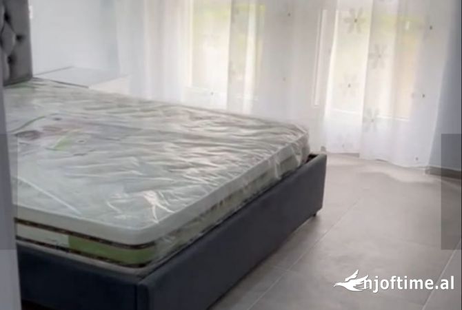 Shtepi ne shitje Apartament ne Tirane, 1+1, Mobilimi E mobiluar, Pagesa 97,990  Euro.