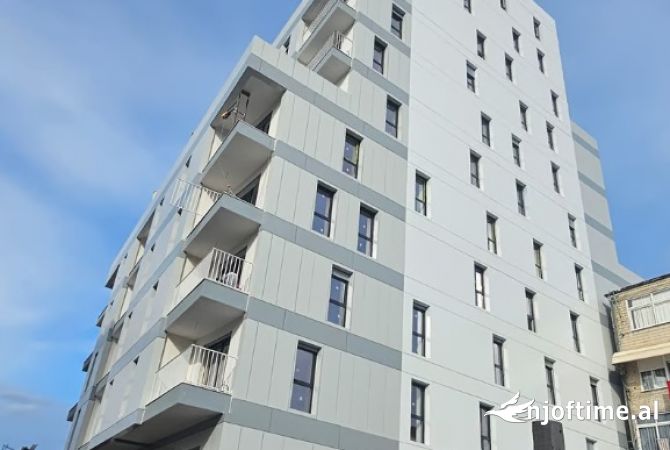 🏡 Shitet Apartament 1+1 + Post Parkimi në Xhamllik 🌆
