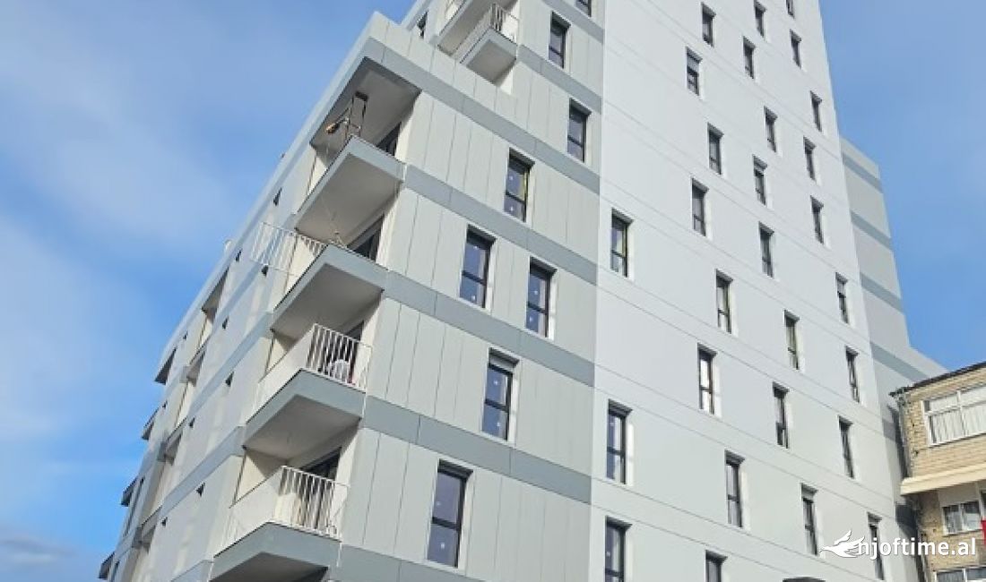 Shtepi ne shitje Apartament ne Tirane, 2+1, Mobilimi Bosh, pa mobiluar, Pagesa 134,990  Euro.