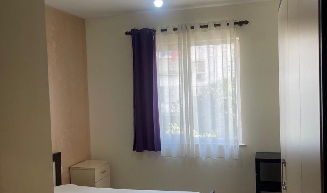 Shtepi me qera Apartament ne Tirane, 1+1, Mobilimi E mobiluar, Pagesa 400  Euro.