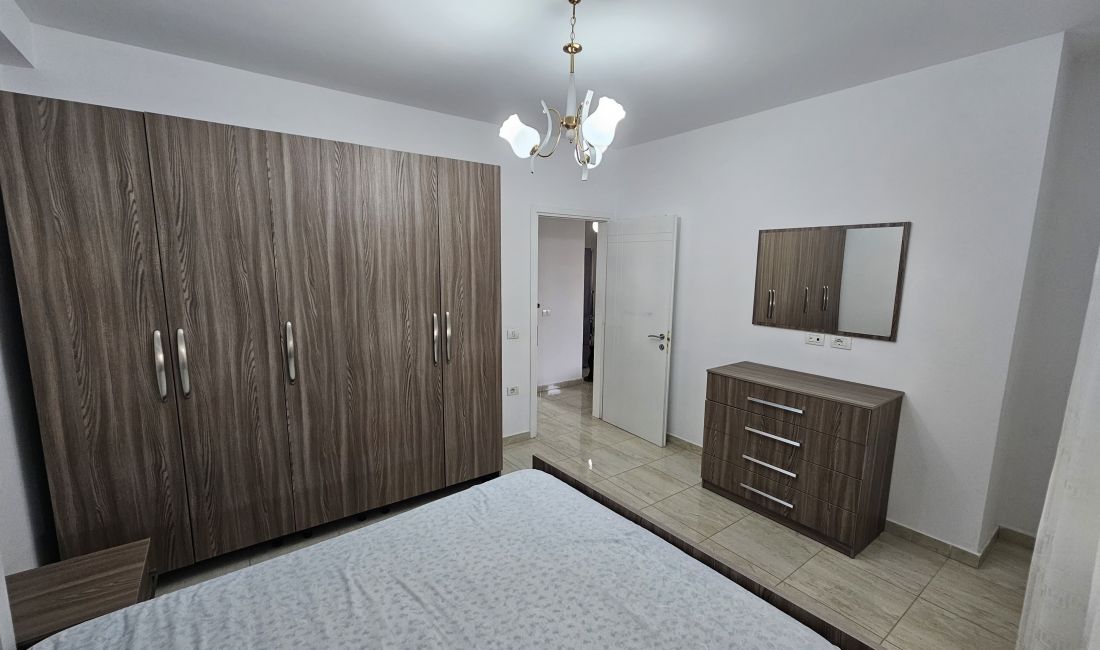 Shtepi me qera Apartament ne Tirane, 2+1, Mobilimi E mobiluar, Pagesa 700  Euro.