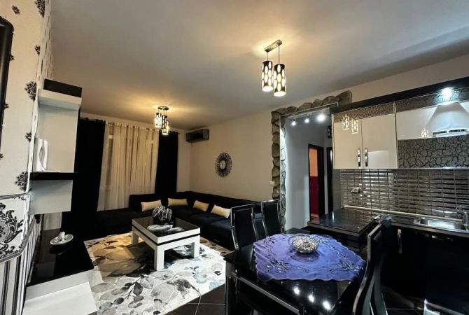 Shtepi me qera Apartament ne Tirane, 3+1, Mobilimi E mobiluar, Pagesa 680  Euro.