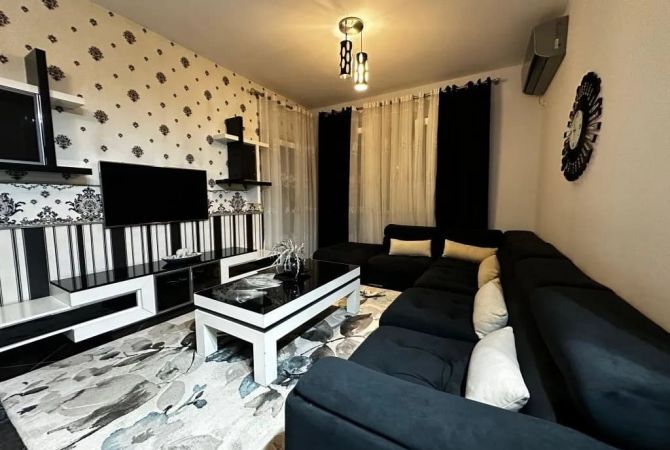 Shtepi me qera Apartament ne Tirane, 3+1, Mobilimi E mobiluar, Pagesa 680  Euro.