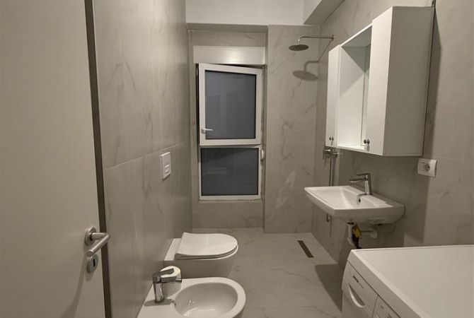 Shtepi me qera Apartament ne Tirane, 1+1, Mobilimi E mobiluar, Pagesa 400  Euro.