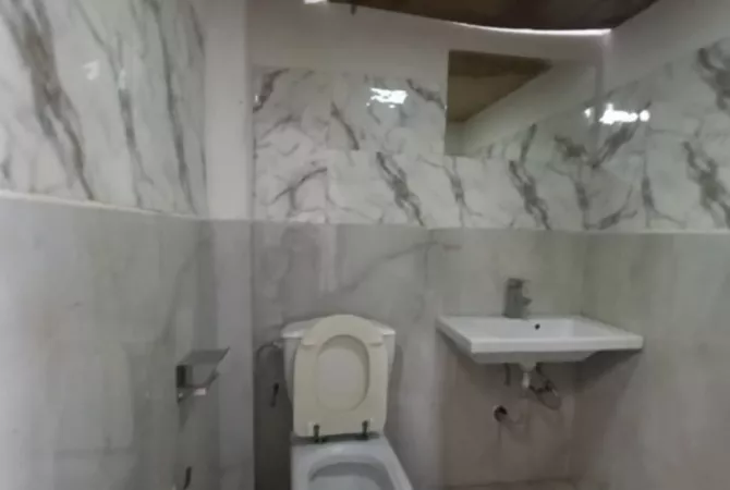 🏭 Jepet me Qira Magazine 260 m2 – Siri Kodra